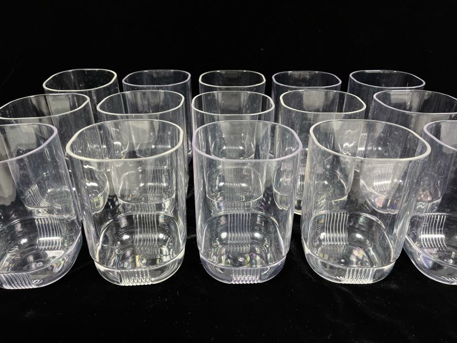 (15) Guzzini Italian Acrylic Cups 4 3/4H [Photo 1]