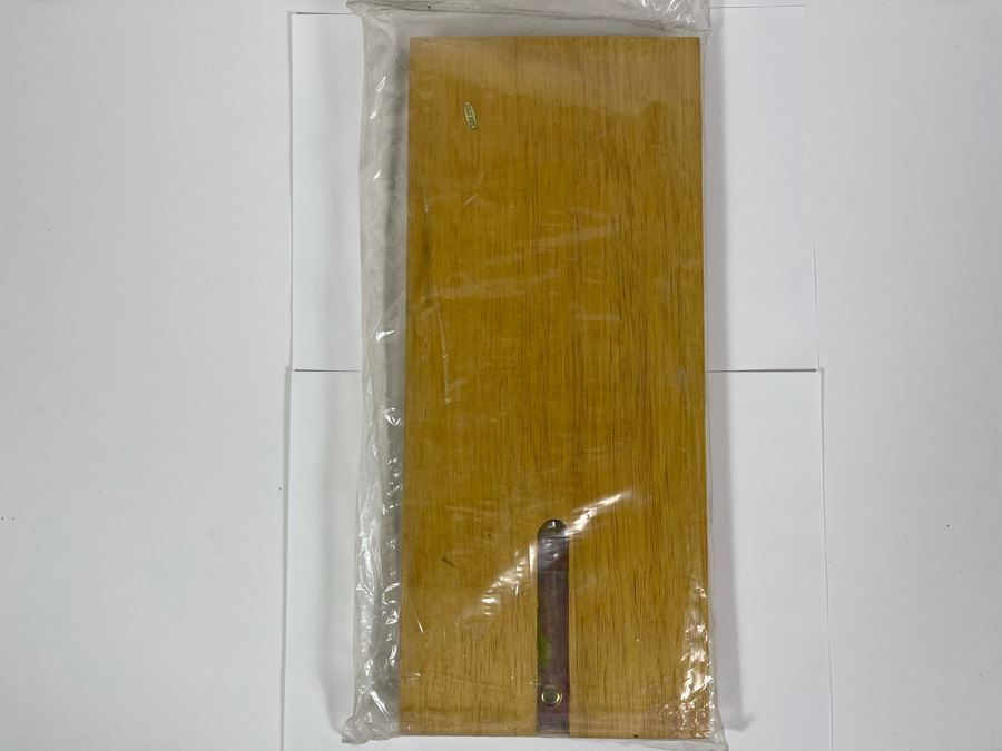 JUST ADDED - Vintage New Old Stock Continuous Track Cribbage Board 6 X 14 [Photo 3]