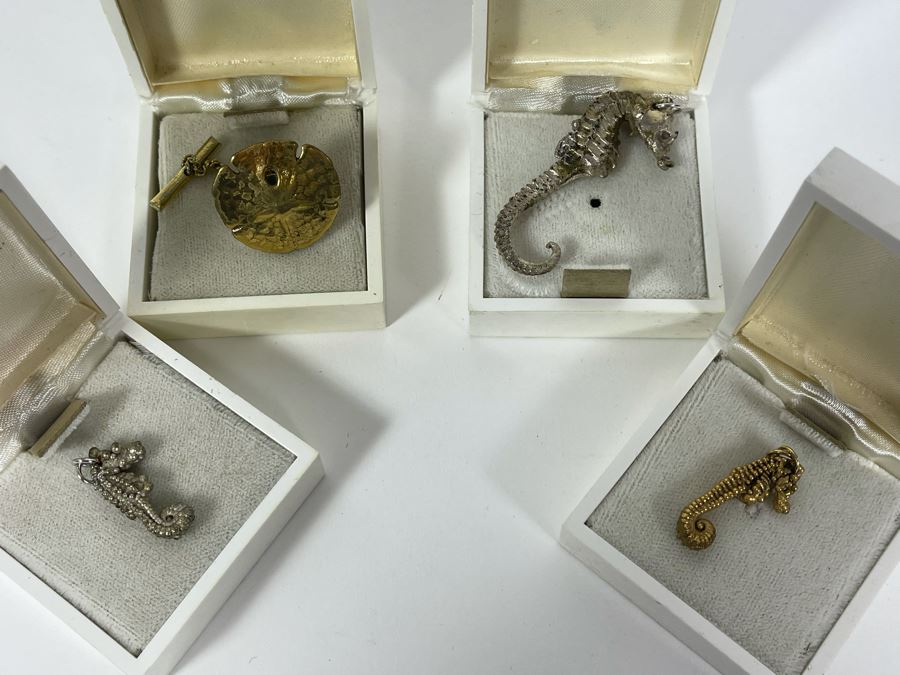 JUST ADDED - Collection Of Costume Jewelry [Photo 3]