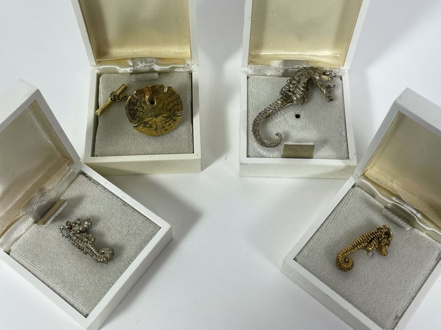JUST ADDED - Collection Of Costume Jewelry [Photo 2]