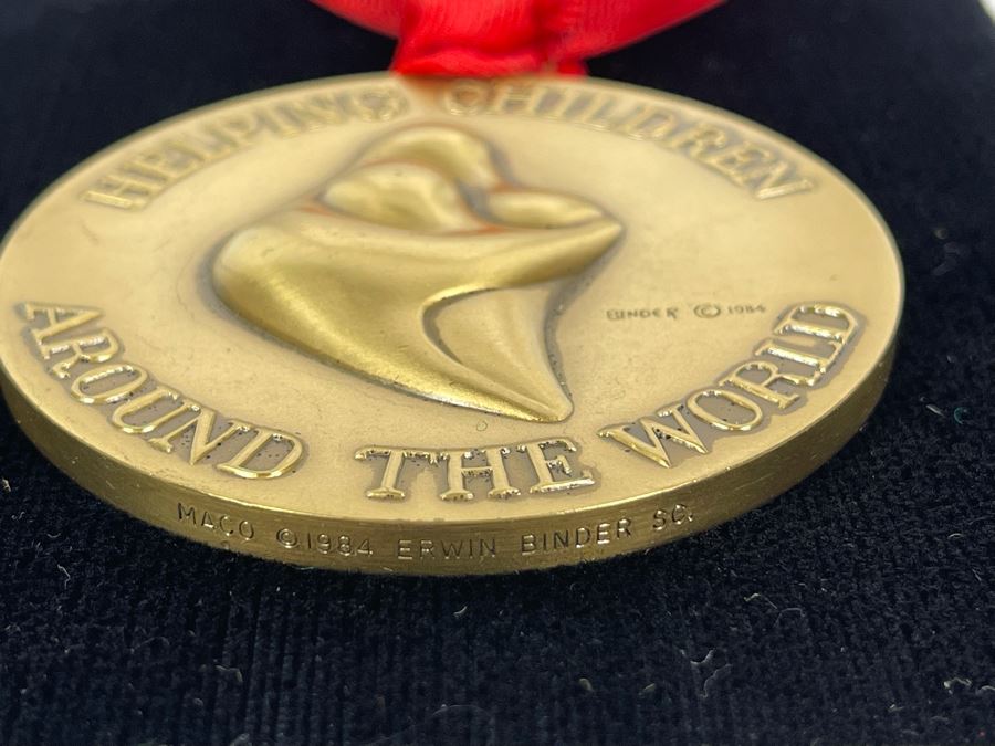JUST ADDED - 1984 Erwin Binder Medal Medallion Helping Children Around The World Variety International Lifeline [Photo 7]