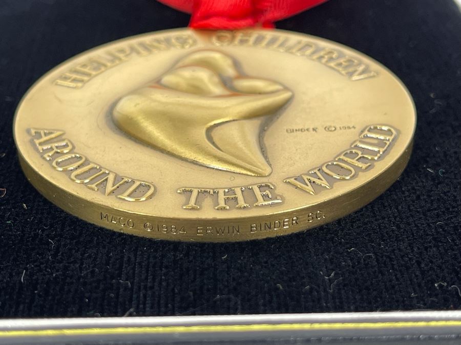 JUST ADDED - 1984 Erwin Binder Medal Medallion Helping Children Around The World Variety International Lifeline [Photo 8]