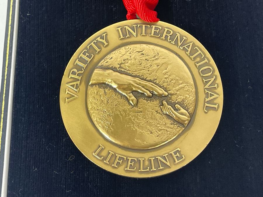 JUST ADDED - 1984 Erwin Binder Medal Medallion Helping Children Around The World Variety International Lifeline [Photo 11]
