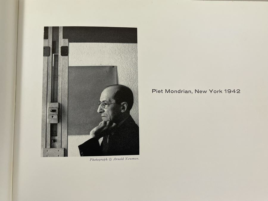 JUST ADDED - Vintage 1960 Sidney Janis Art Gallery NY Book Featuring Jean Arp And Piet Mondrian [Photo 7]