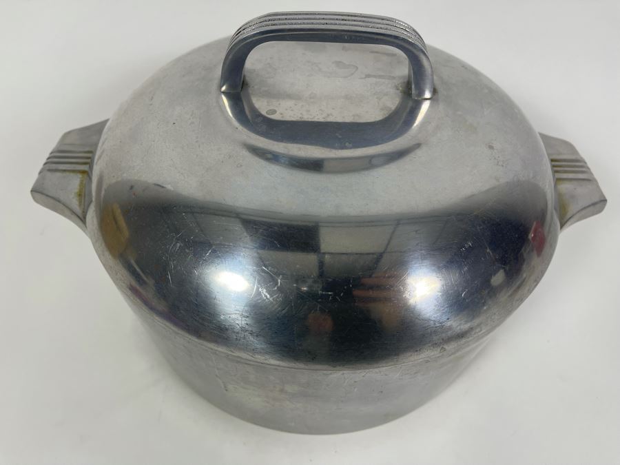 Vintage Wagner Ware Sidney Magnalite Pot With Lid [Photo 2]