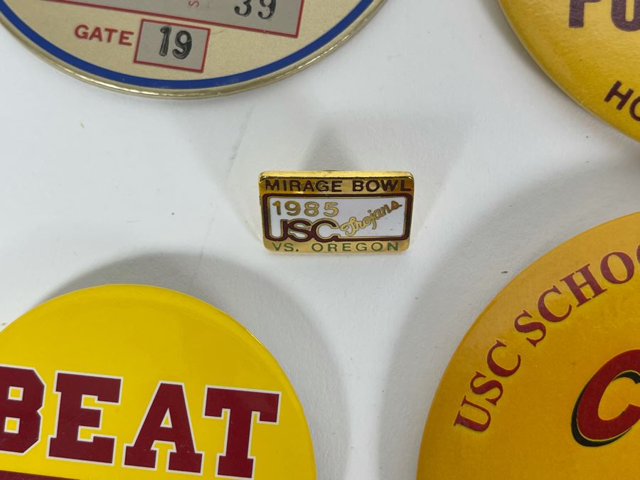 Huge Collection Of USC Buttons [Photo 11]