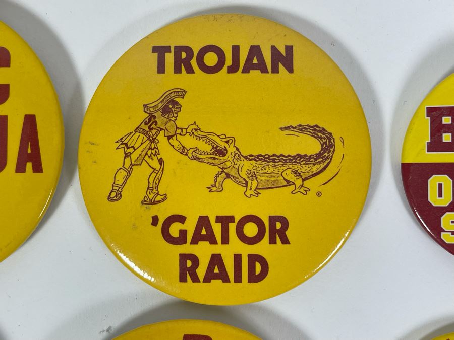 Huge Collection Of USC Buttons [Photo 14]