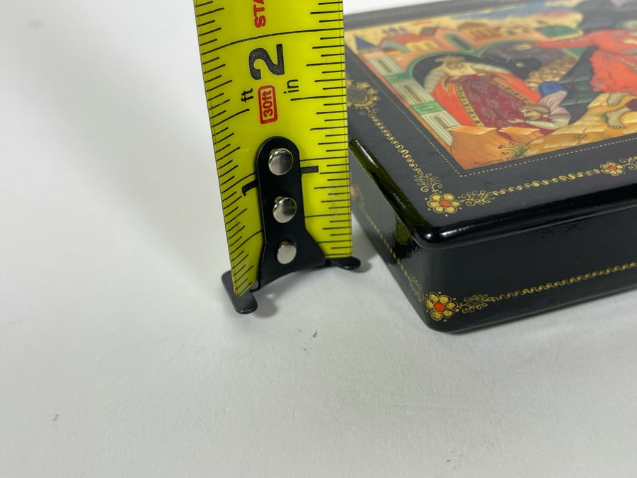 Hand Painted Signed Russian Lacquer Box 5.5W X 4D X 1H [Photo 19]