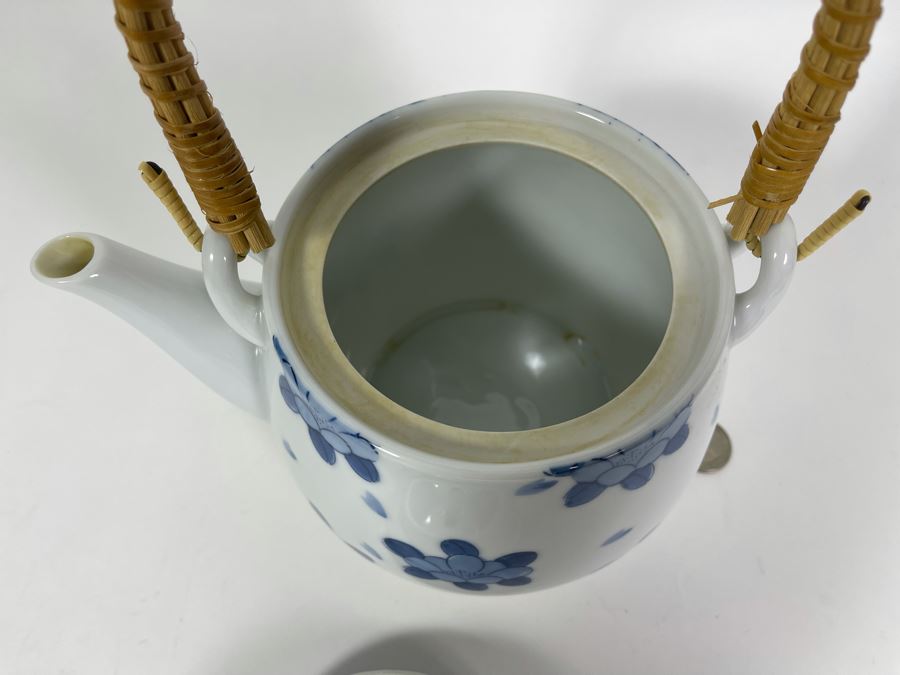 Vintage Asian Blue And White Signed Teapot 8.5W X 5H [Photo 5]