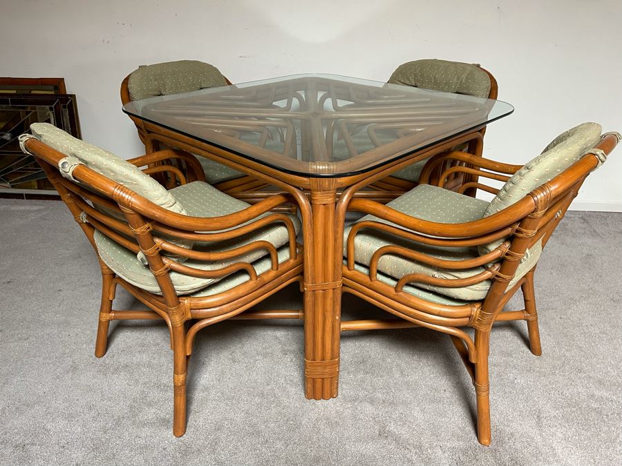 Brown Jordan Rattan Dining Set With Table And Four Chairs 40W X 40D X 29H 