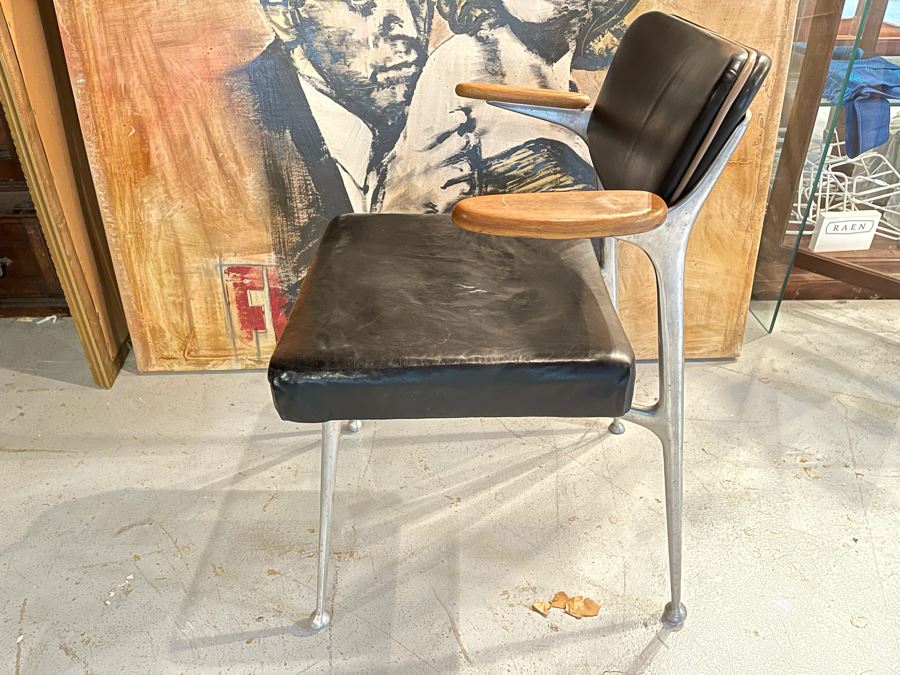 Mid-Century Modern Lion Brand Commercial Grade Armchair From The Music Center Of Los Angeles County [Photo 3]