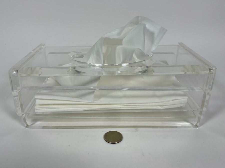 Acrylic Tissue Box 10W X 5D X 3H [Photo 1]