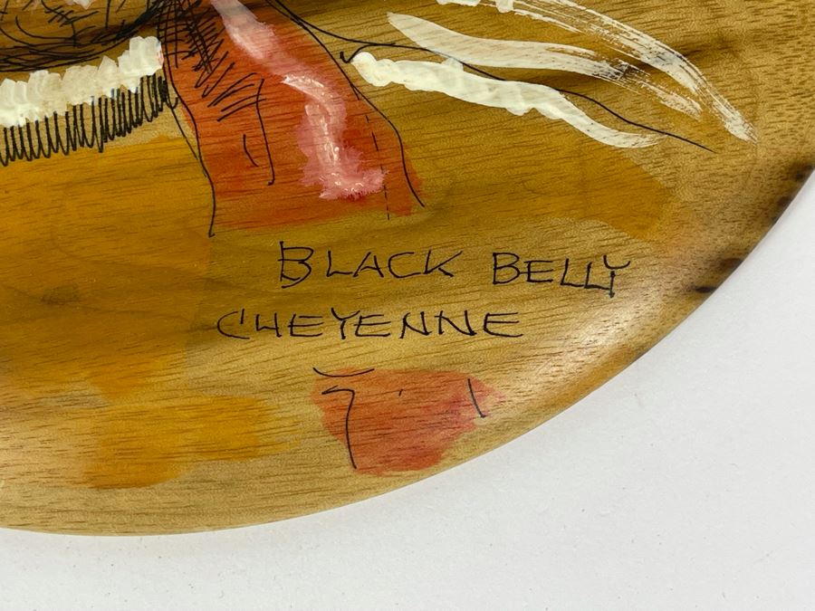 Vintage Original Native American Painting Of Black Belly Cheyenne On Oregon Myrtlewood Round Plaque 8R [Photo 5]