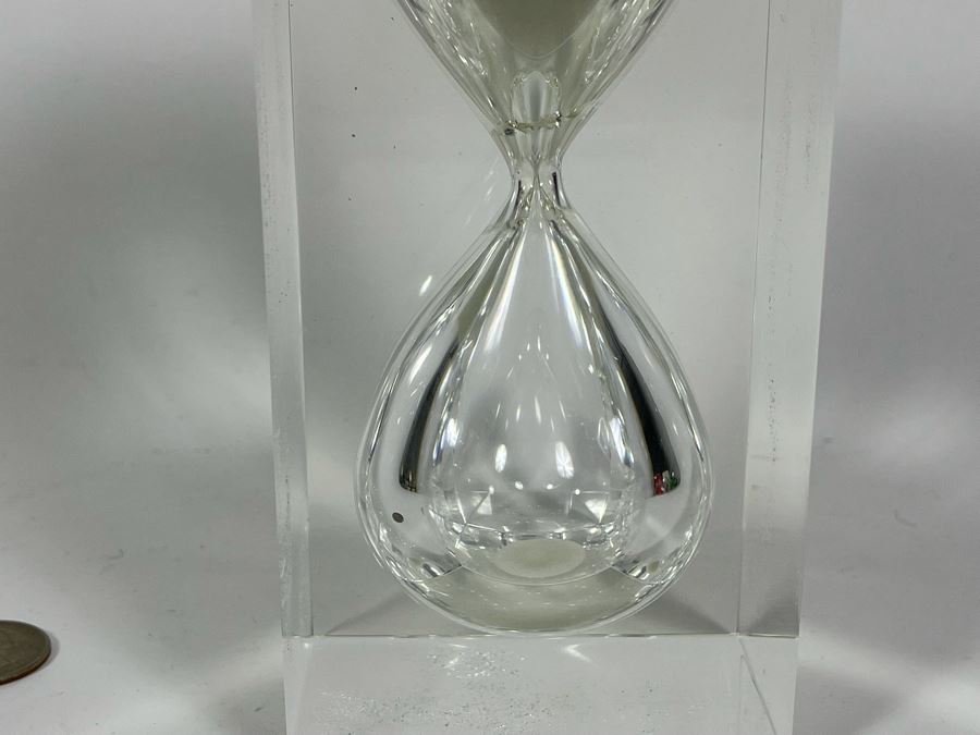 Vintage Lucite Hourglass Sculpture 3.25W X 3.25D X 7H [Photo 10]