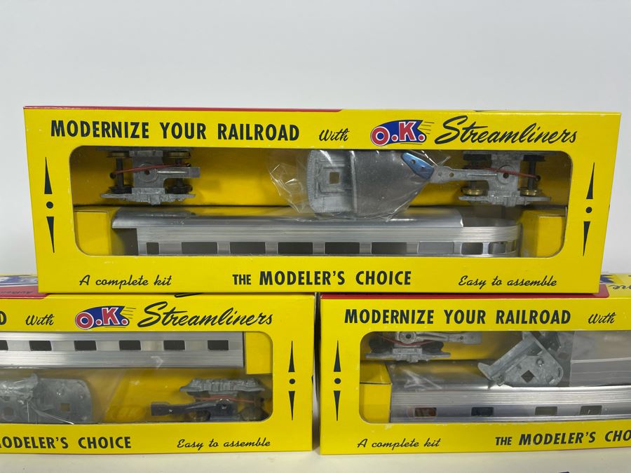 Three New Old Stock O.K. Streamliners Trains HO Astradome, Sleeper And Observation - Plus Assembled Coach Train See Photos (4 Total) [Photo 4]