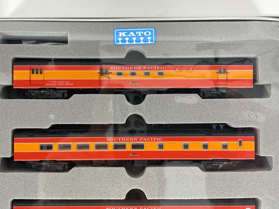 6 Car Set Kato Precision Railroad Models Trains Southern Pacific / Daylight Smooth Side Passenger Car 106-019 [Photo 5]