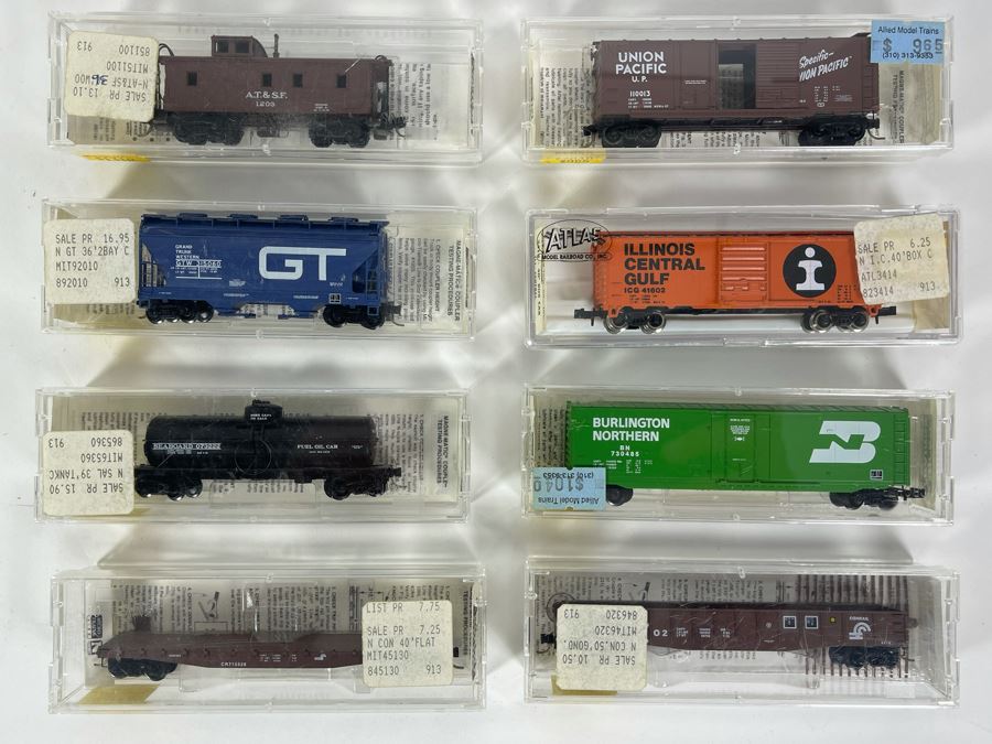 Collection Of Seven Micro-Trains And One Atlas Train - See Photos