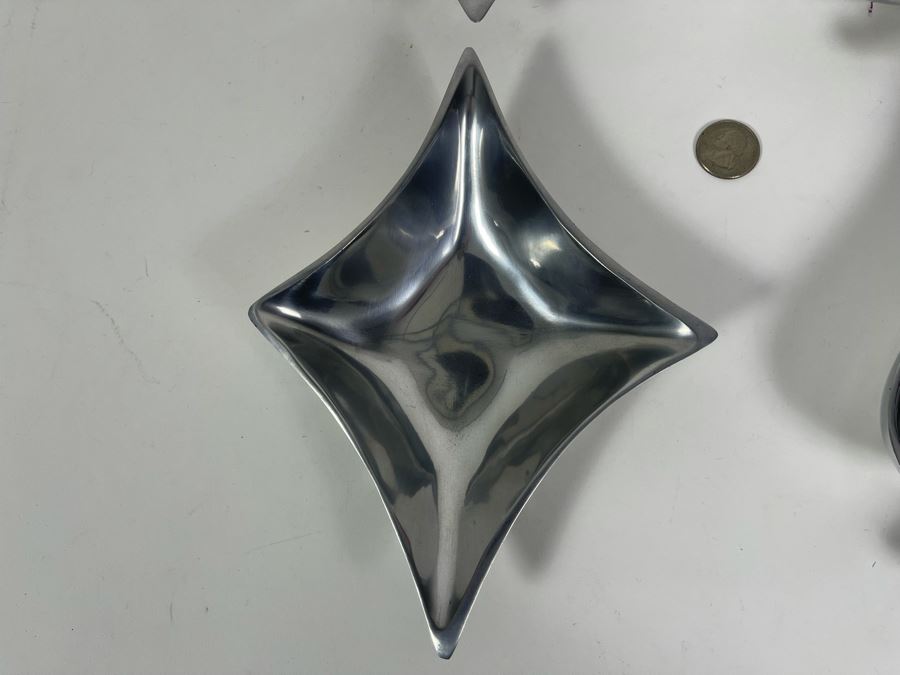 Set Of Four Metal Playing Card Suit Themed Bowls [Photo 7]