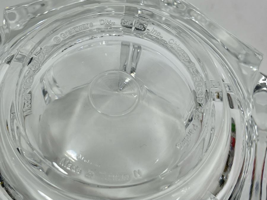 Pair Of Acrylic Lucite Bowls 6W And 7.5W [Photo 7]