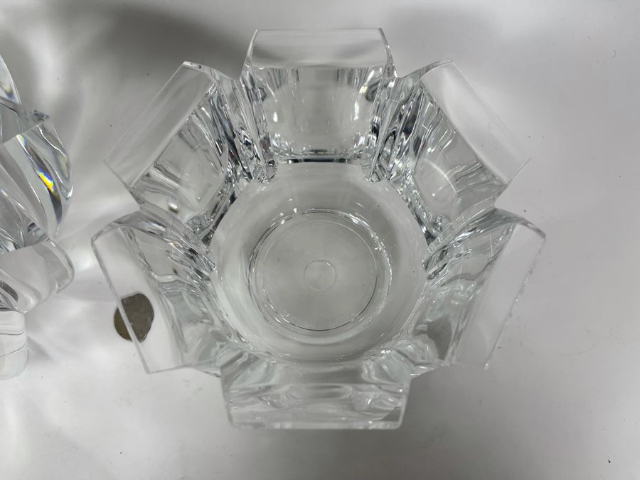 Pair Of Acrylic Lucite Bowls 6W And 7.5W [Photo 6]