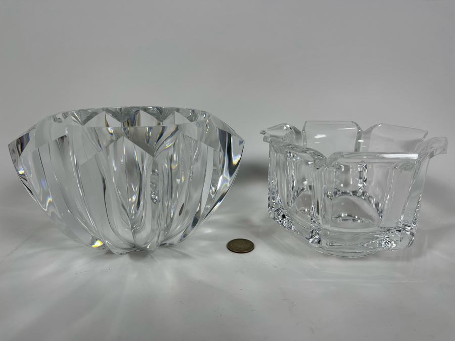 Pair Of Acrylic Lucite Bowls 6W And 7.5W [Photo 1]