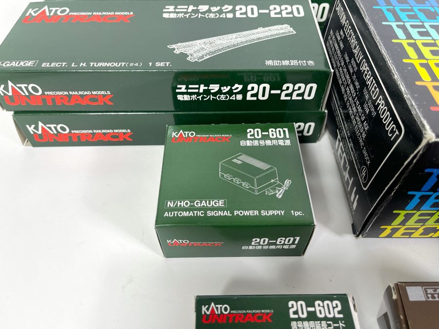 Large Collection Of Kato Train Accessories (Mainly Train Tracks), MRC Tech II Model Train Controller And MRC Tech II Sound Generator [Photo 13]