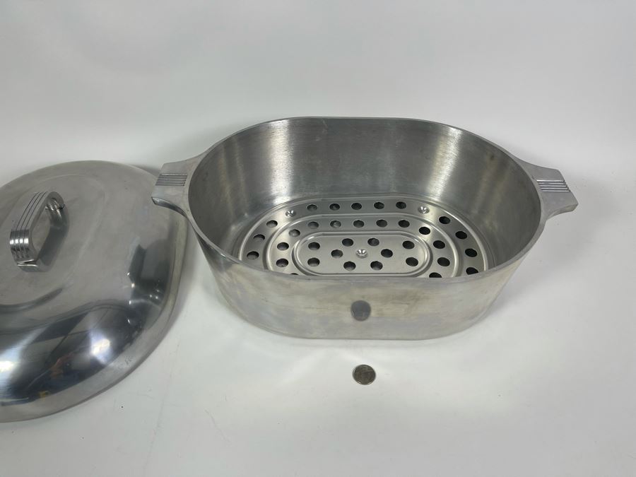 Large Magnalite GHC Covered Pot 11 9/16 X 18 5/8 [Photo 5]