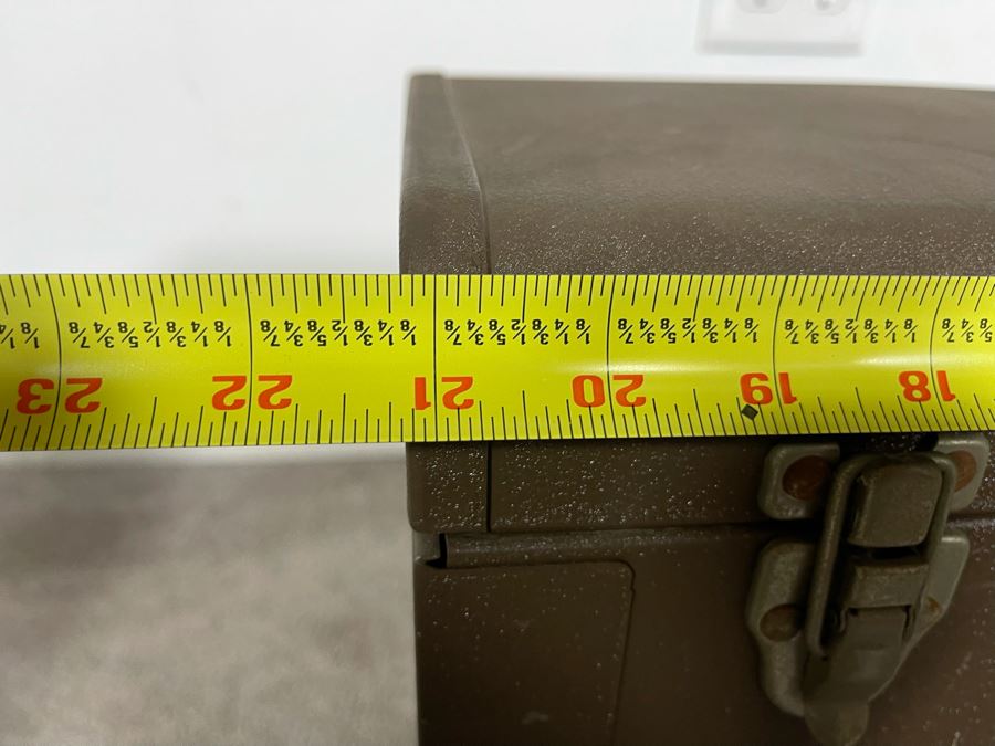 Waterloo Industrial Machinist Toolbox Loaded With Tools Including Snap-On, Craftsman, Mercedes-Benz Wrenches 21W X 9D X 13.5H - See Photos [Photo 31]