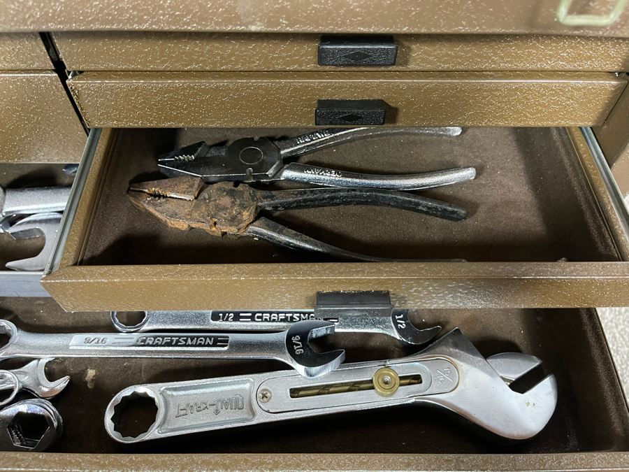 Waterloo Industrial Machinist Toolbox Loaded With Tools Including Snap-On, Craftsman, Mercedes-Benz Wrenches 21W X 9D X 13.5H - See Photos [Photo 18]