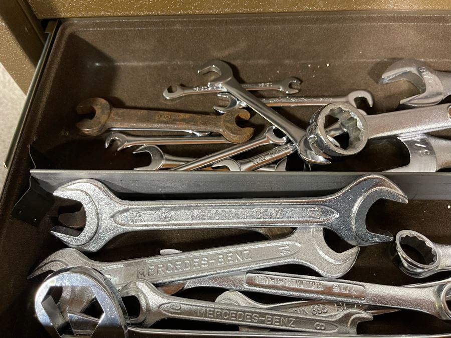 Waterloo Industrial Machinist Toolbox Loaded With Tools Including Snap-On, Craftsman, Mercedes-Benz Wrenches 21W X 9D X 13.5H - See Photos [Photo 23]