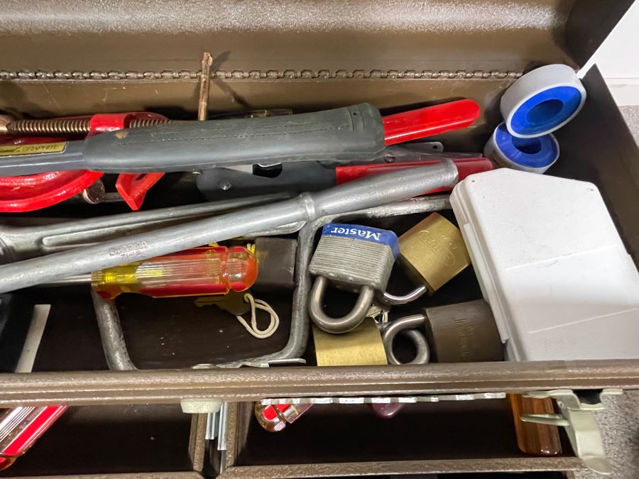 Waterloo Industrial Machinist Toolbox Loaded With Tools Including Snap-On, Craftsman, Mercedes-Benz Wrenches 21W X 9D X 13.5H - See Photos [Photo 8]