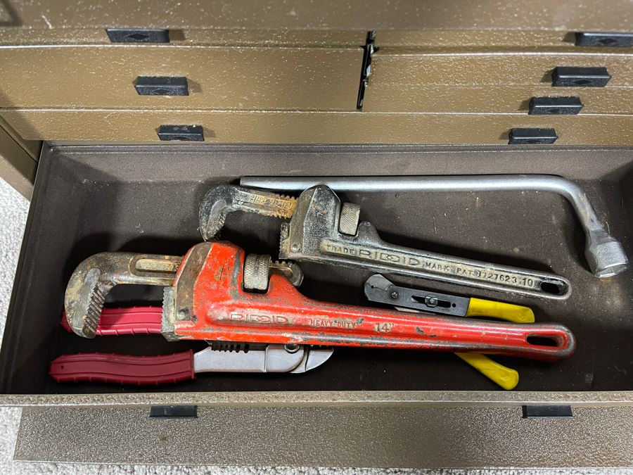 Waterloo Industrial Machinist Toolbox Loaded With Tools Including Snap-On, Craftsman, Mercedes-Benz Wrenches 21W X 9D X 13.5H - See Photos [Photo 25]