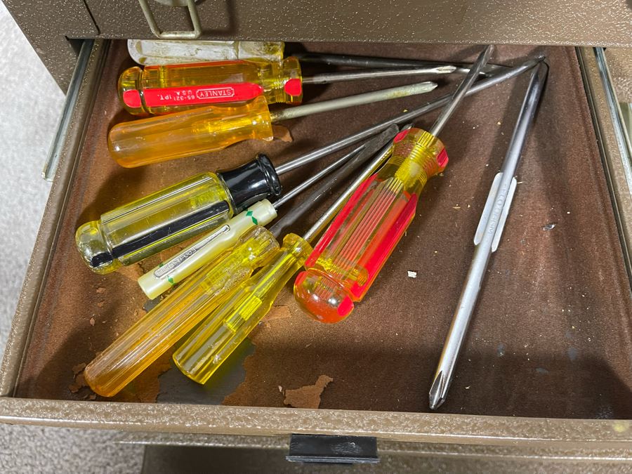 Waterloo Industrial Machinist Toolbox Loaded With Tools Including Snap-On, Craftsman 21W X 9D X 13.5H - See Photos [Photo 17]