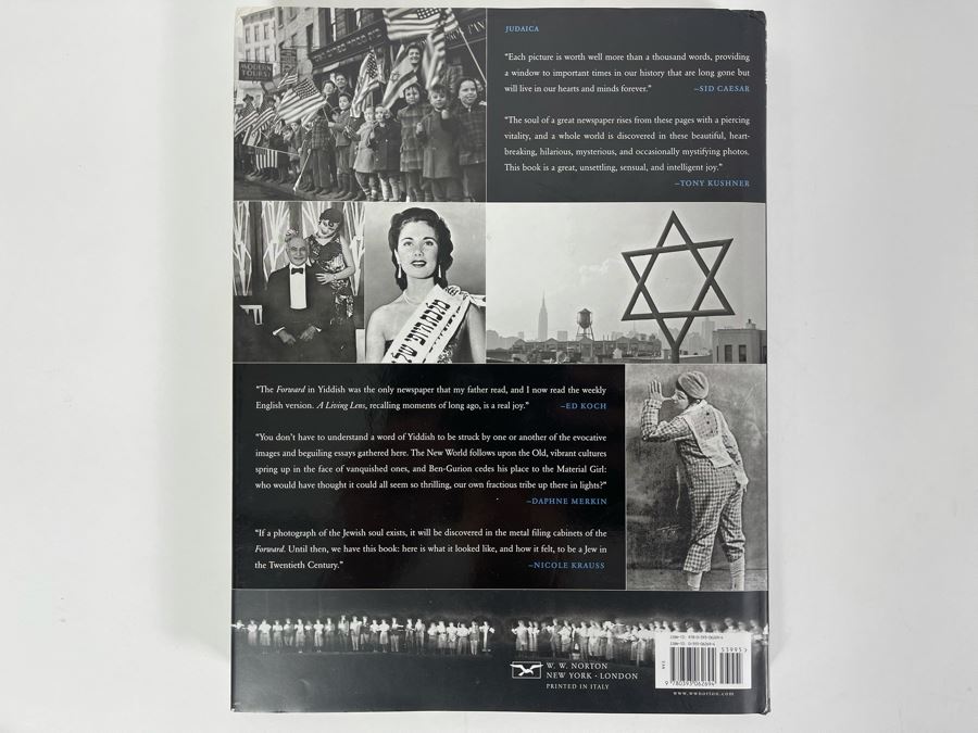 Signed First Edition Book A Living Lens: Photographs Of Jewish Life From The Pages Of THe Forward Signed Alana Newhouse [Photo 8]