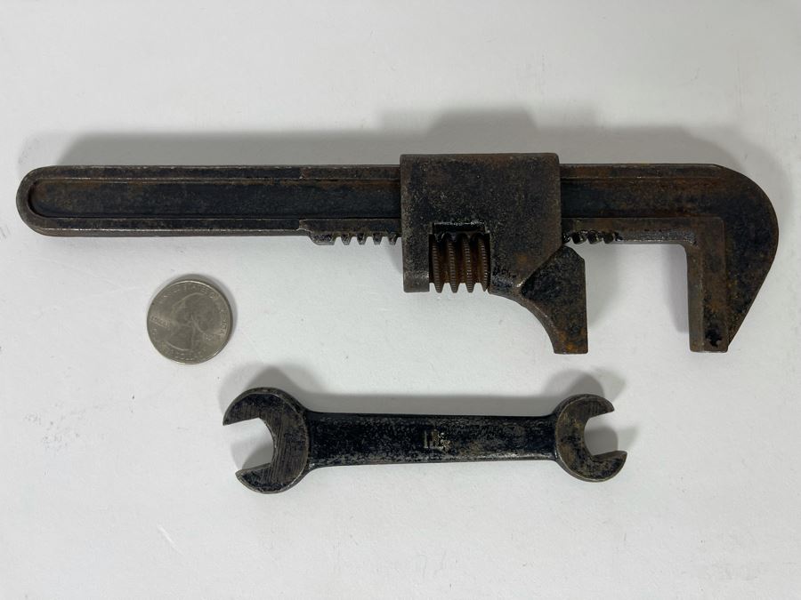 Pair Of Antique Ford Motor Company Tools Adjustable Wrench Marked Ford 8L & Wrench Marked Ford [Photo 6]