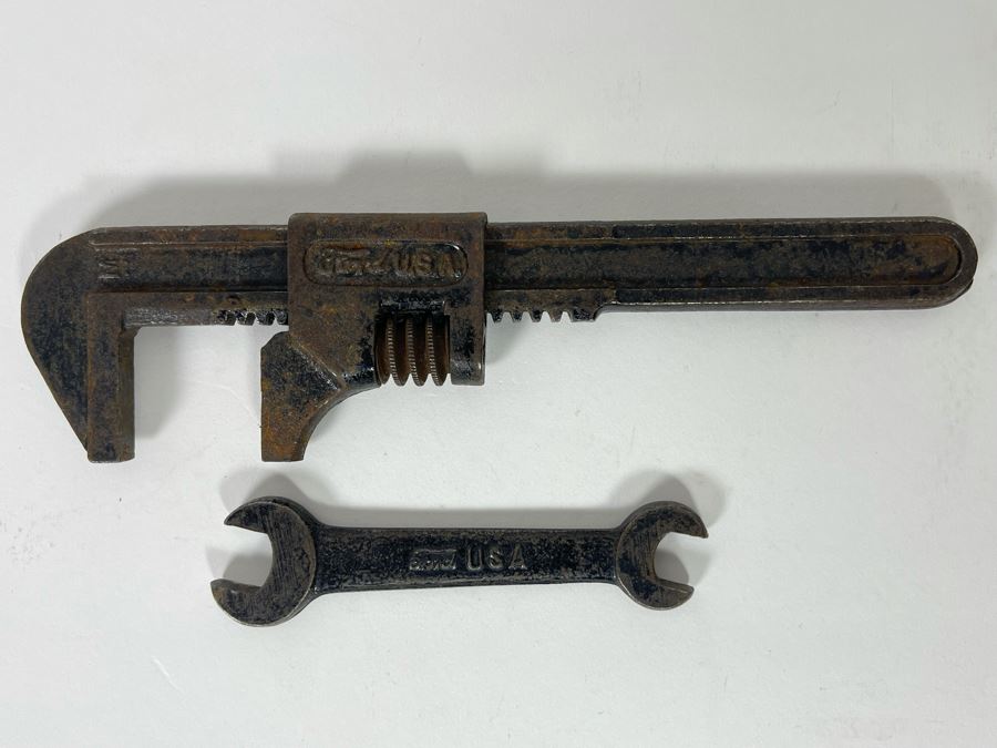 Pair Of Antique Ford Motor Company Tools Adjustable Wrench Marked Ford 8L & Wrench Marked Ford [Photo 2]