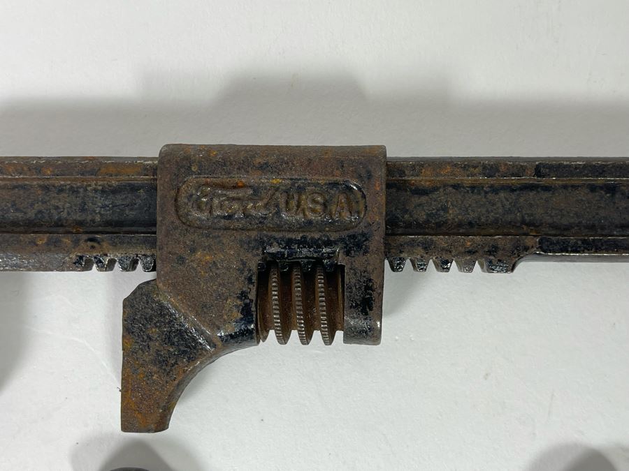 Pair Of Antique Ford Motor Company Tools Adjustable Wrench Marked Ford 8L & Wrench Marked Ford [Photo 4]