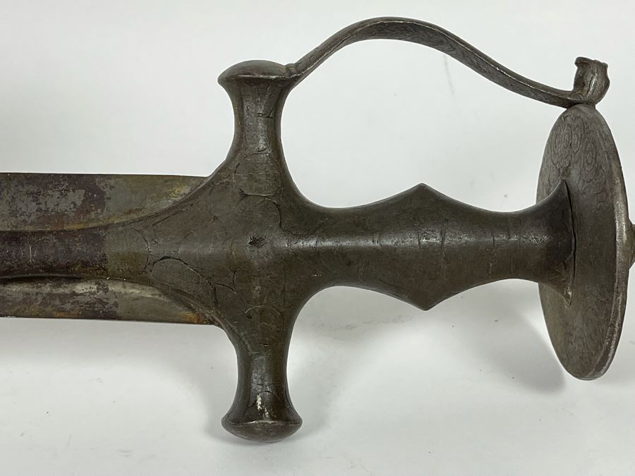 Antique Curved Blade Sword 38L [Photo 13]