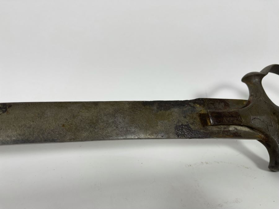 Antique Curved Blade Sword 38L [Photo 22]