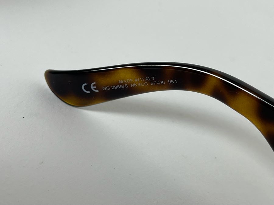 Gucci Sunglasses With Box [Photo 15]
