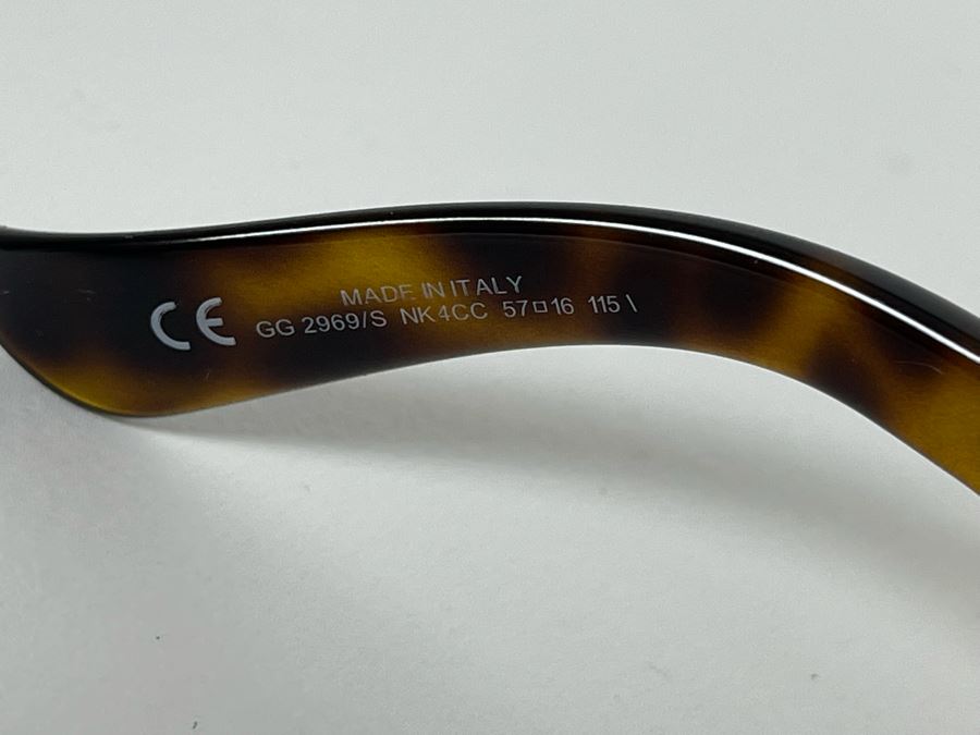 Gucci Sunglasses With Box [Photo 16]