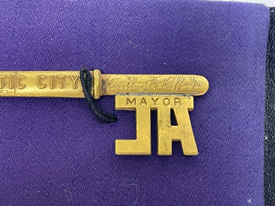 Antique 1920s Key To The City Of Atlantic City From Mayor Anthony Ruffu, Jr. [Photo 4]