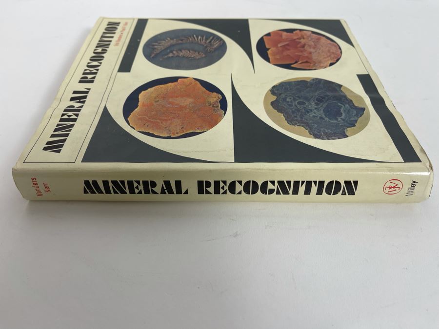 Signed First Edition 1967 Book Mineral Recognition Signed By Iris Vanders [Photo 3]