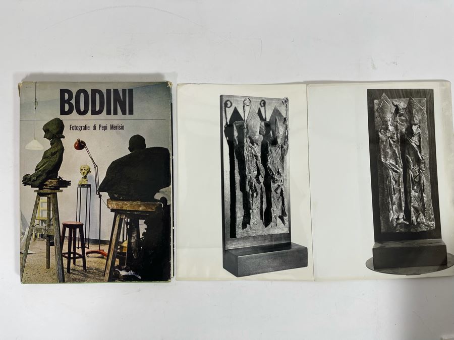 Signed Art Book Of Artist Floriano Bodini Sculptures Photography By Pepi Merisio Signed By Artist Floriano Bodini With Pair Of 8 X 10 B&W Photographs Of His Sculptures [Photo 2]