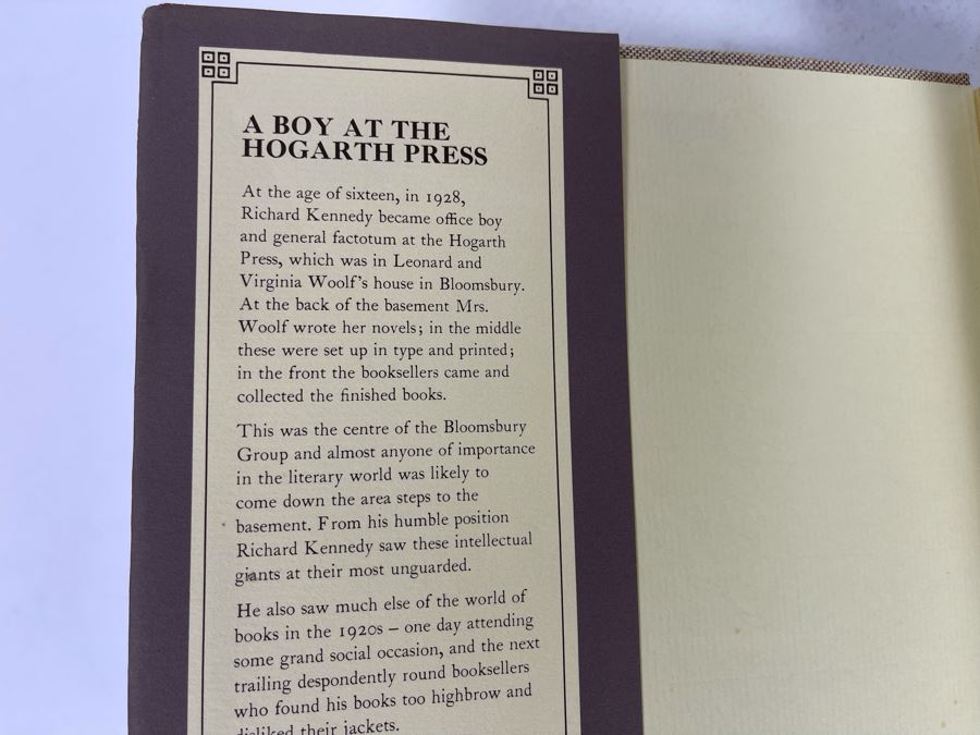 Signed First Edition Book A Boy At The Hogarth Press Signed By Richard Kennedy [Photo 3]
