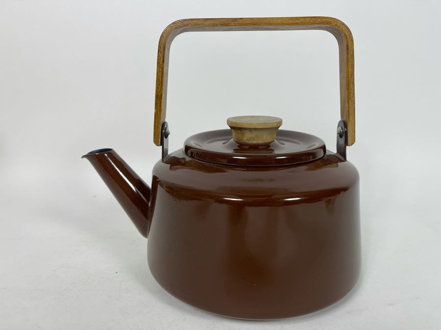 Mid-Century Brown Enamel Teapot [Photo 2]