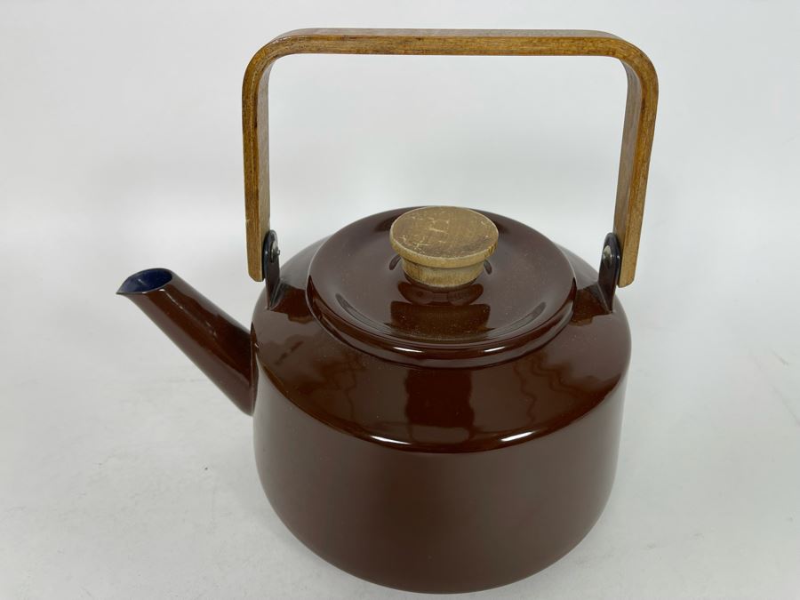 Mid-Century Brown Enamel Teapot [Photo 3]