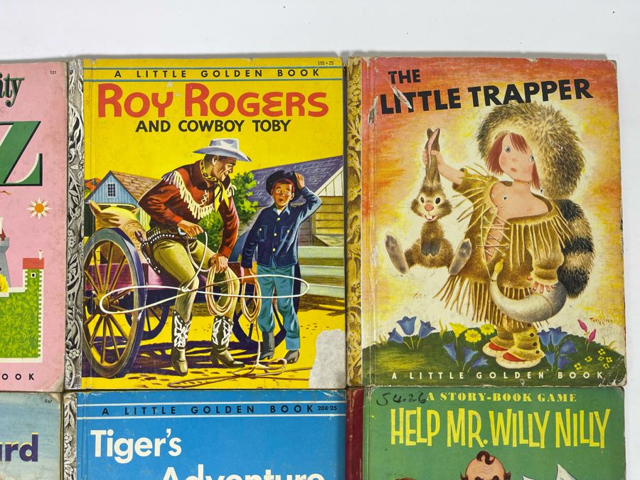 Collection Of 12 Children's Books Mainly Little Golden Books [Photo 3]