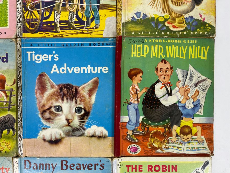 Collection Of 12 Children's Books Mainly Little Golden Books [Photo 4]