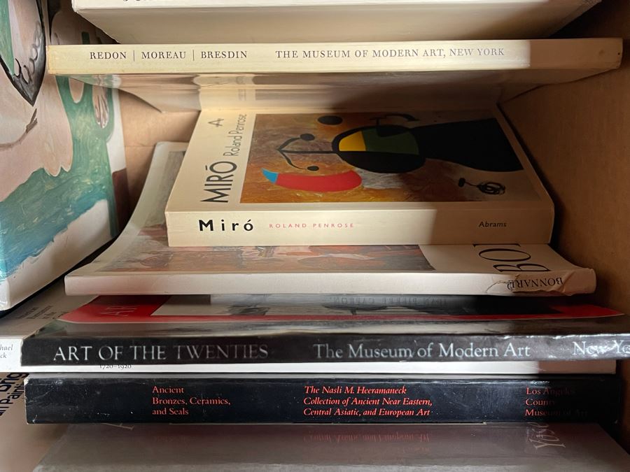 Book Lot Featuring Art Books - See Photos [Photo 7]